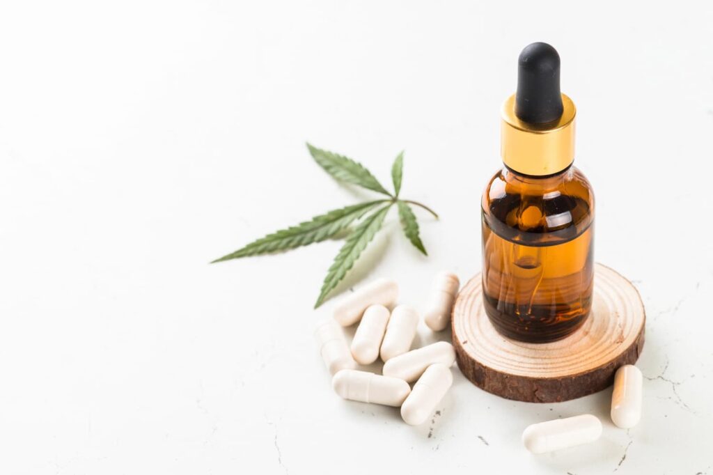 interacción CBD y medicamentos thecannabisweb blog